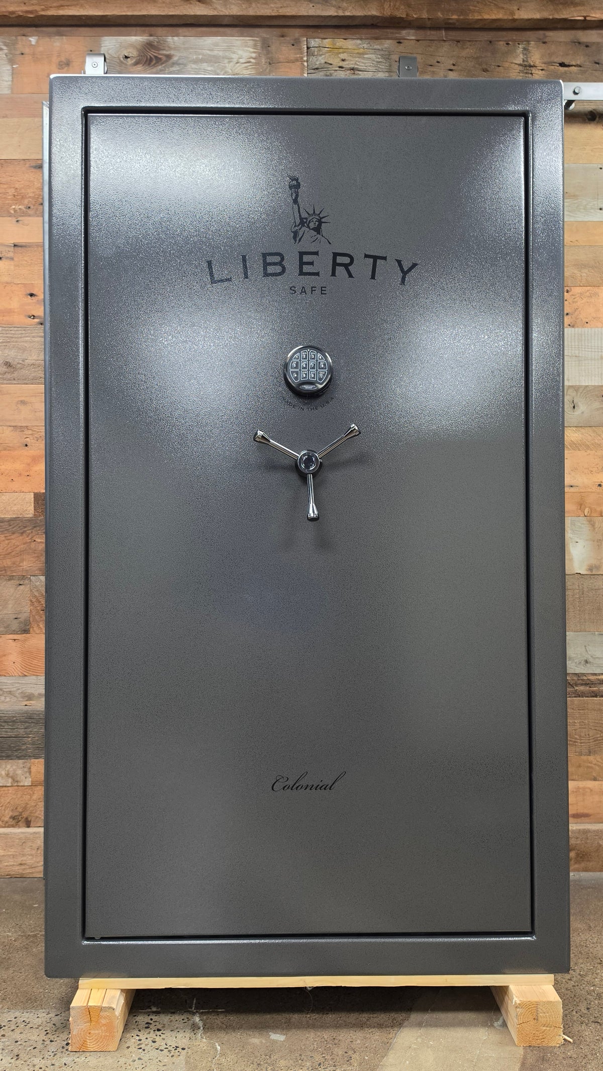 Colonial | 50 | Gray | Level 4 Security | 75 Minute Fire Protection - SCRATCH N DENT