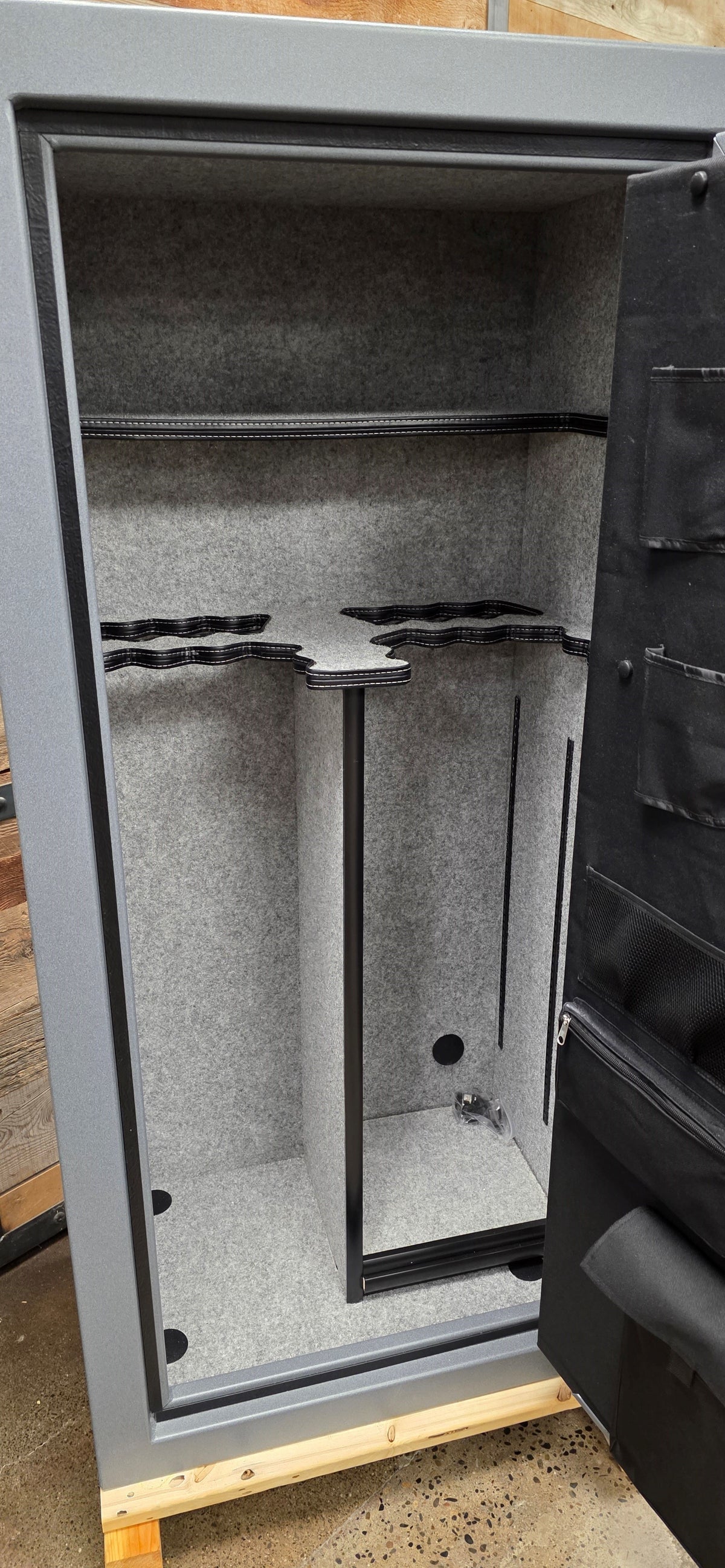 Liberty Safe | Centurion DLX | Ducks Unlimited | 24 | Scratch &amp; Dent