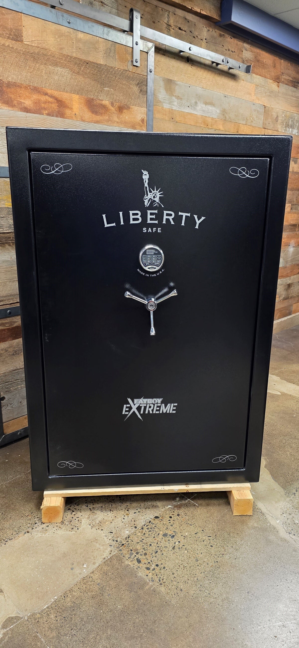 Liberty Safe | Fatboy Extreme | Scratch &amp; Dent