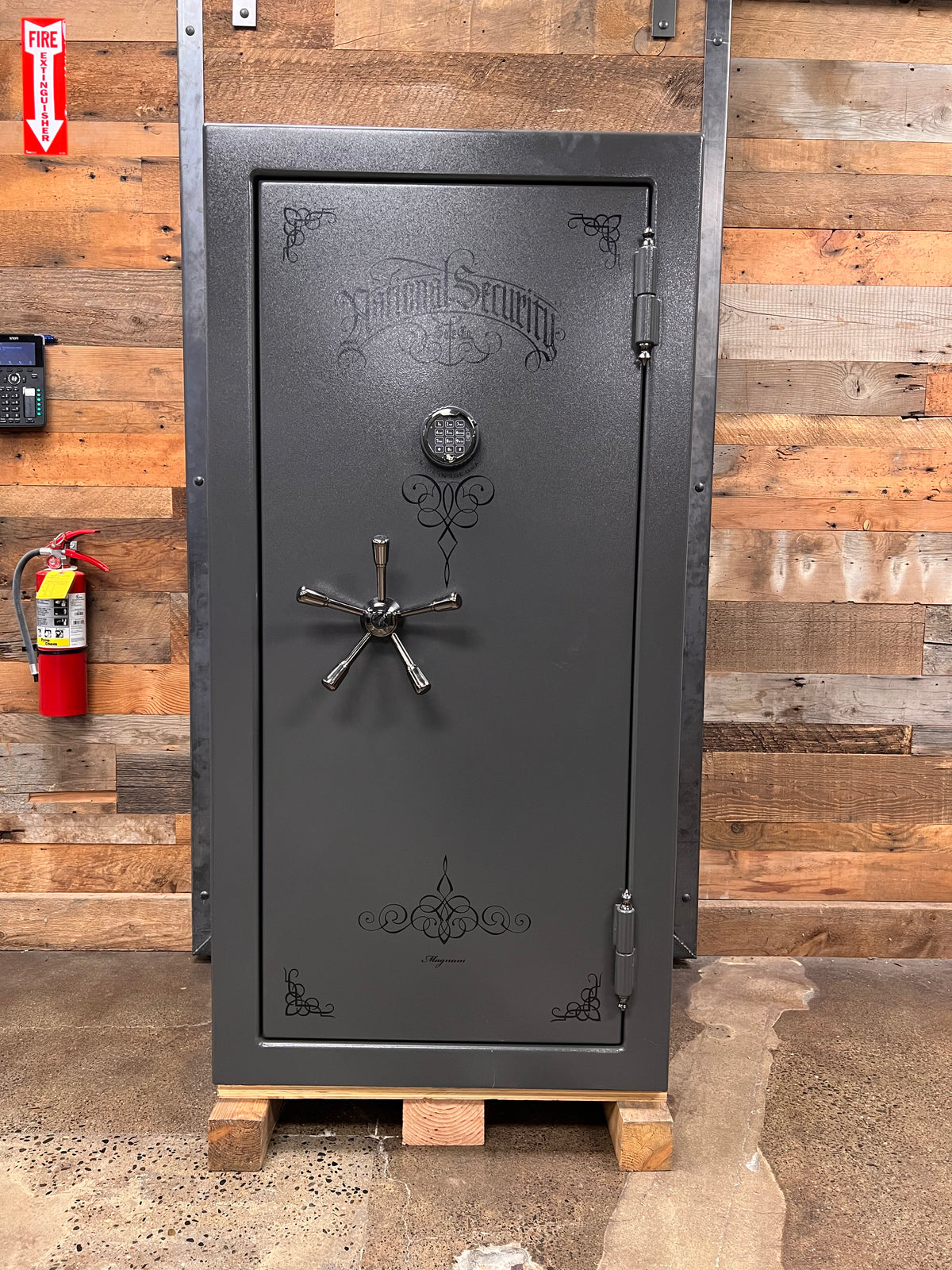 Magnum | 25| Gray | Level 8 Security | 150 Minute Fire Protection (Clearance)