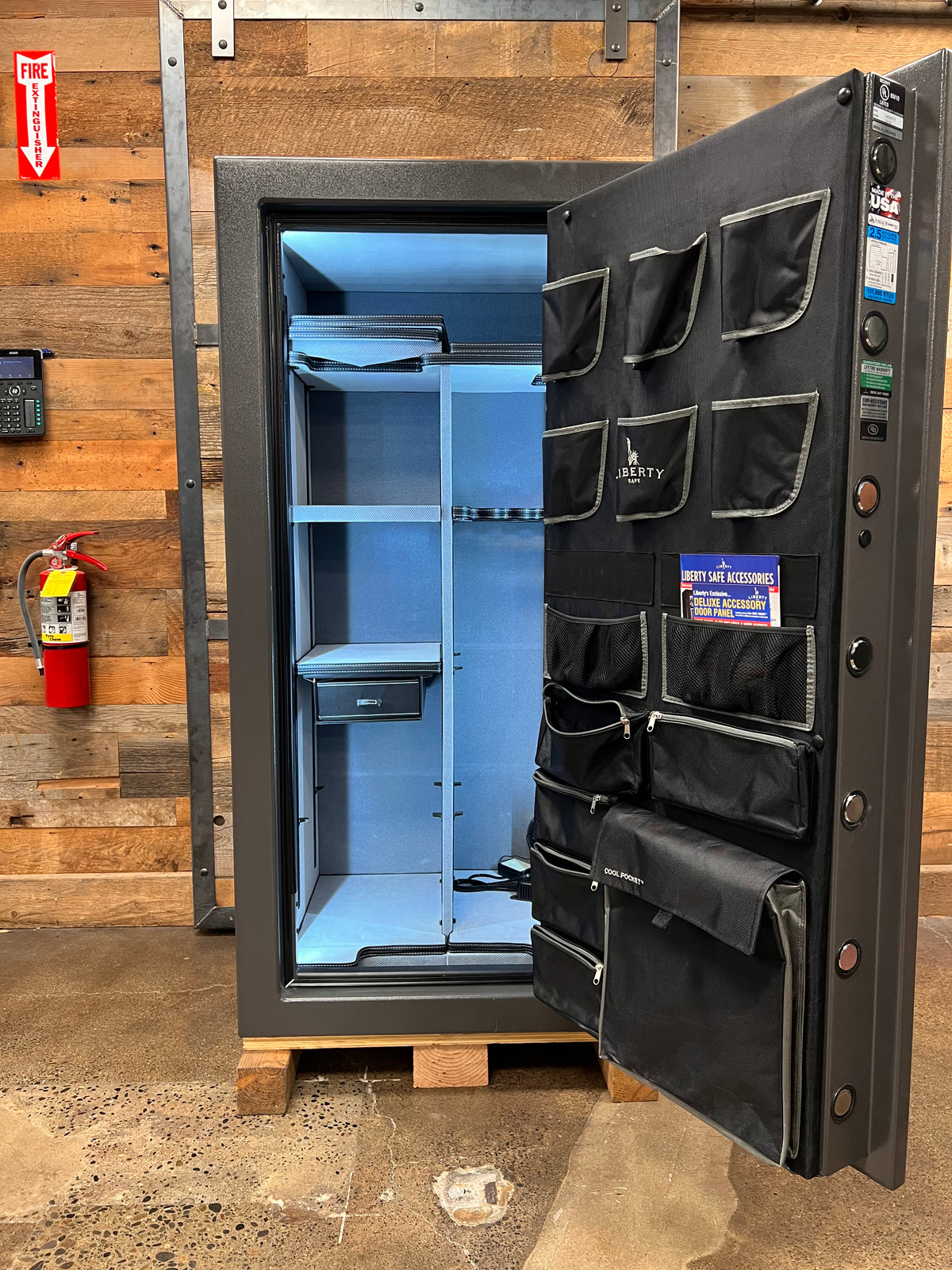 Magnum | 25| Gray | Level 8 Security | 150 Minute Fire Protection (Clearance)
