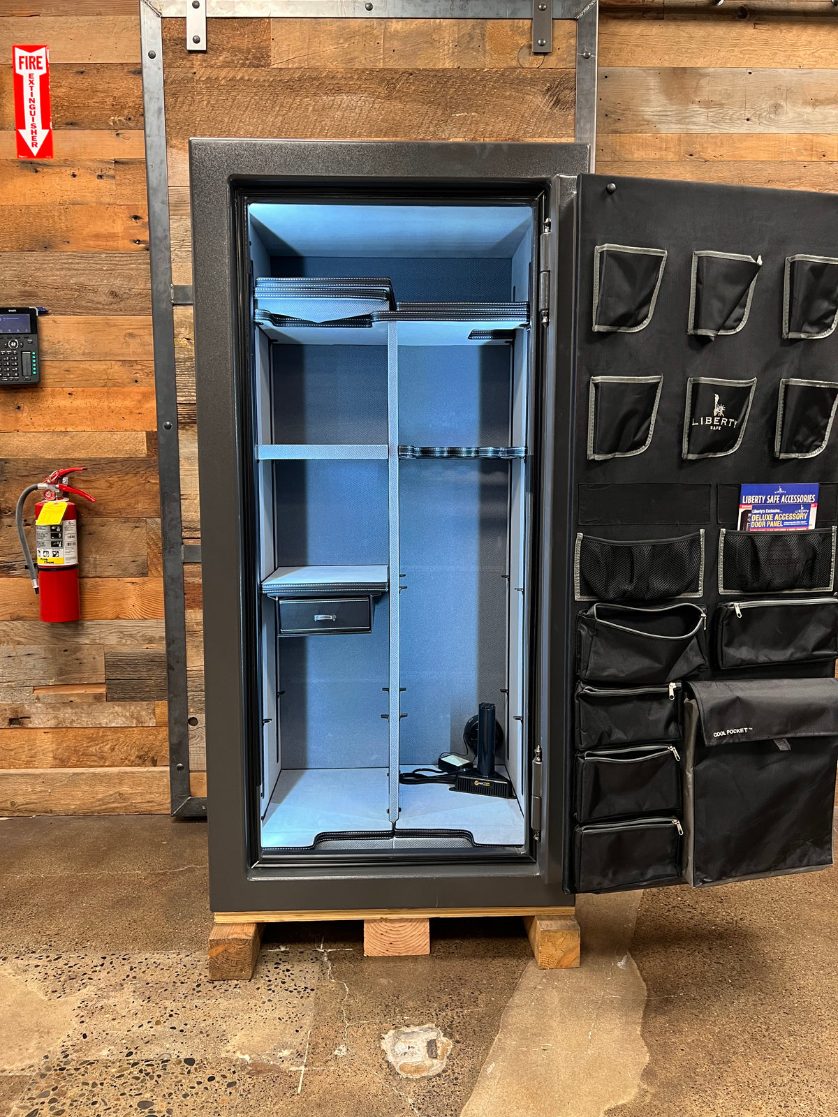 Magnum | 25| Gray | Level 8 Security | 150 Minute Fire Protection (Clearance)