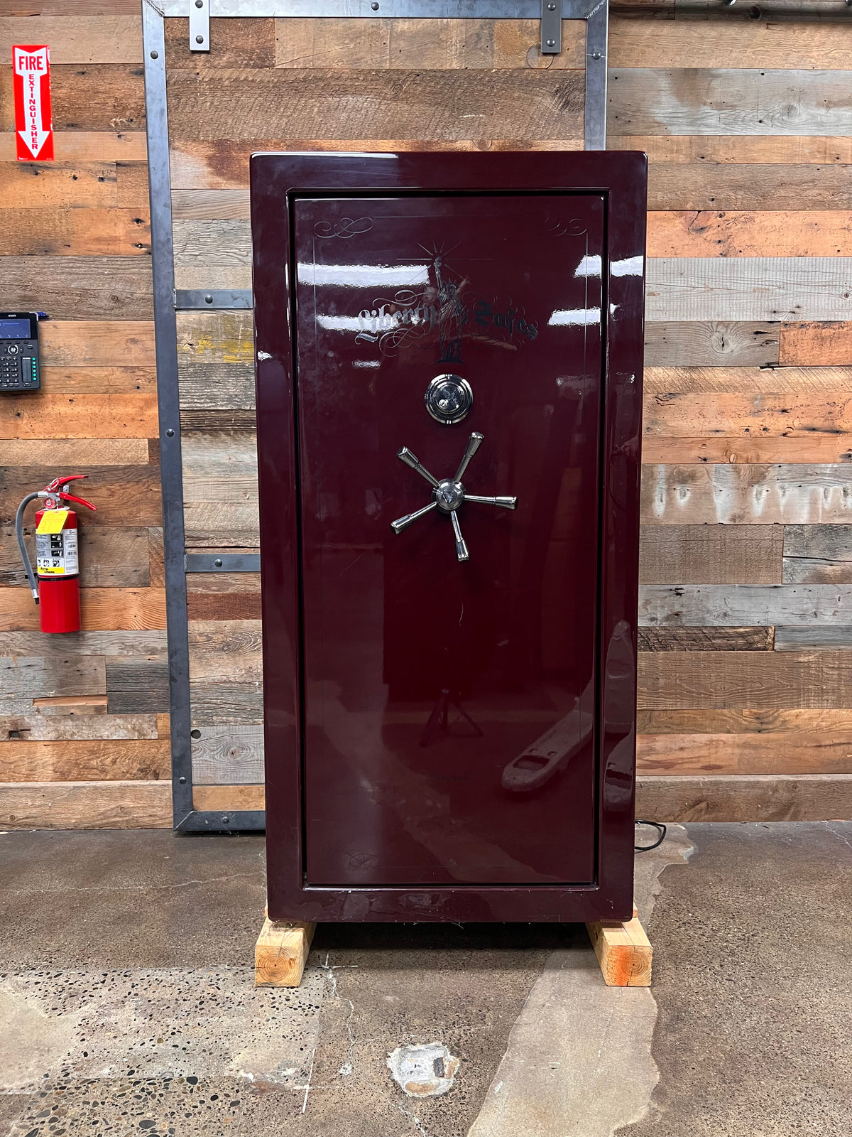 Lincoln | 25 | Burgundy | Level 7 Security | 120 Minute Fire Protection (Clearance)