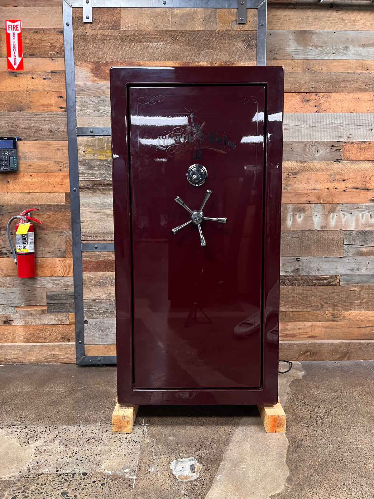 Lincoln | 25 | Burgundy | Level 7 Security | 120 Minute Fire Protection (Clearance)