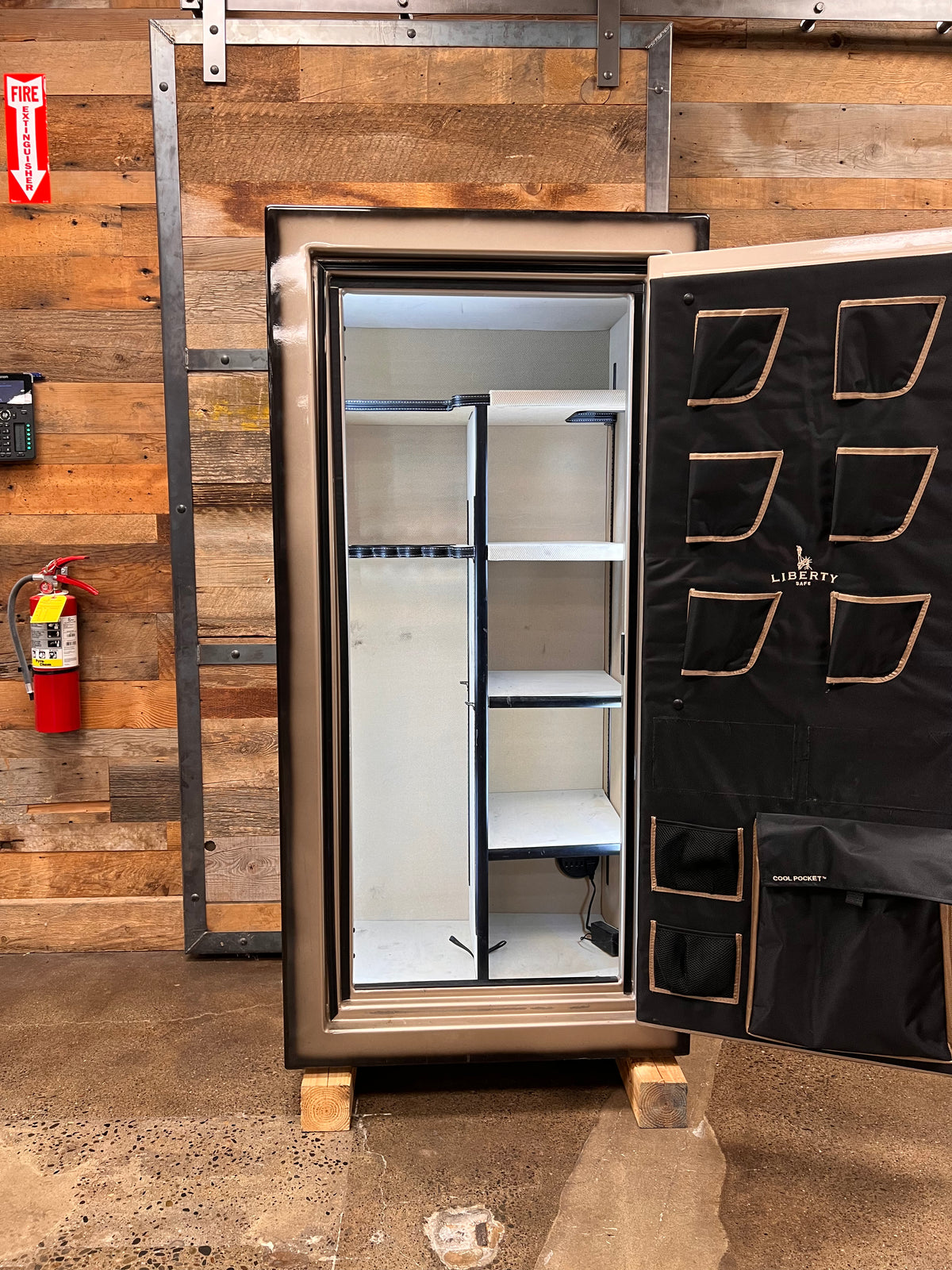 Classic Plus | 25 | Champagne | Level 7 Security | 110 Minute Fire Protection (Clearance)