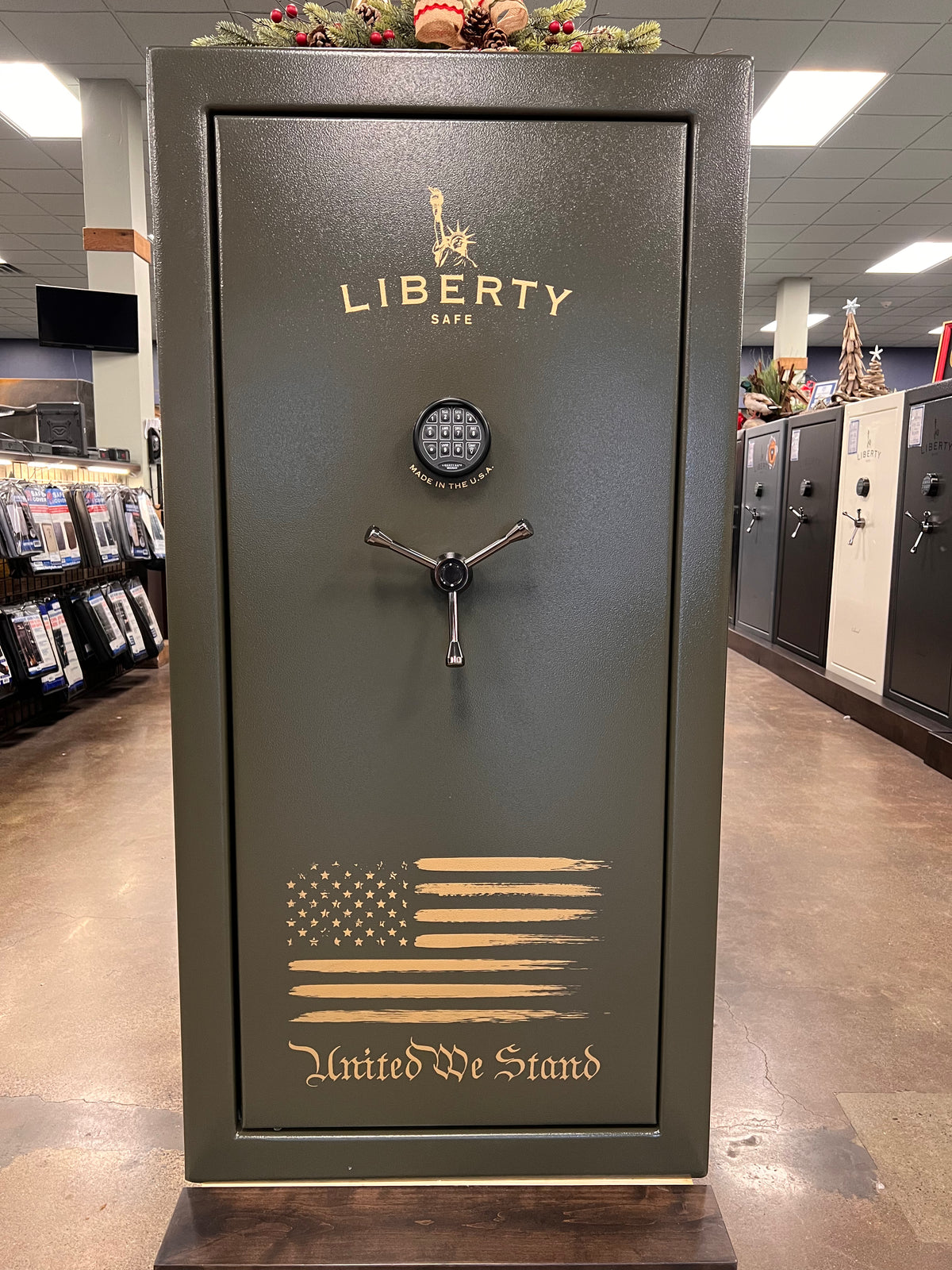 USA | 30 | Limited Edition Flag | Level 3 Security | 60 Minute Fire Rating (Clearance)