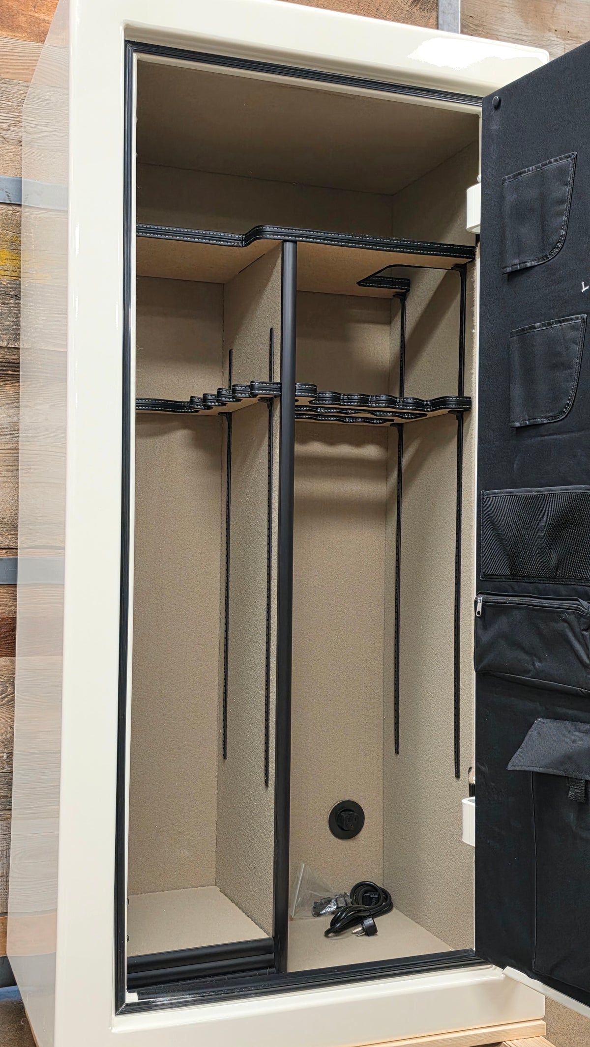 Colonial | 23 | White | Level 4 Security | 75 Minute Fire Protection - Clearance | Liberty Safe Norcal.
