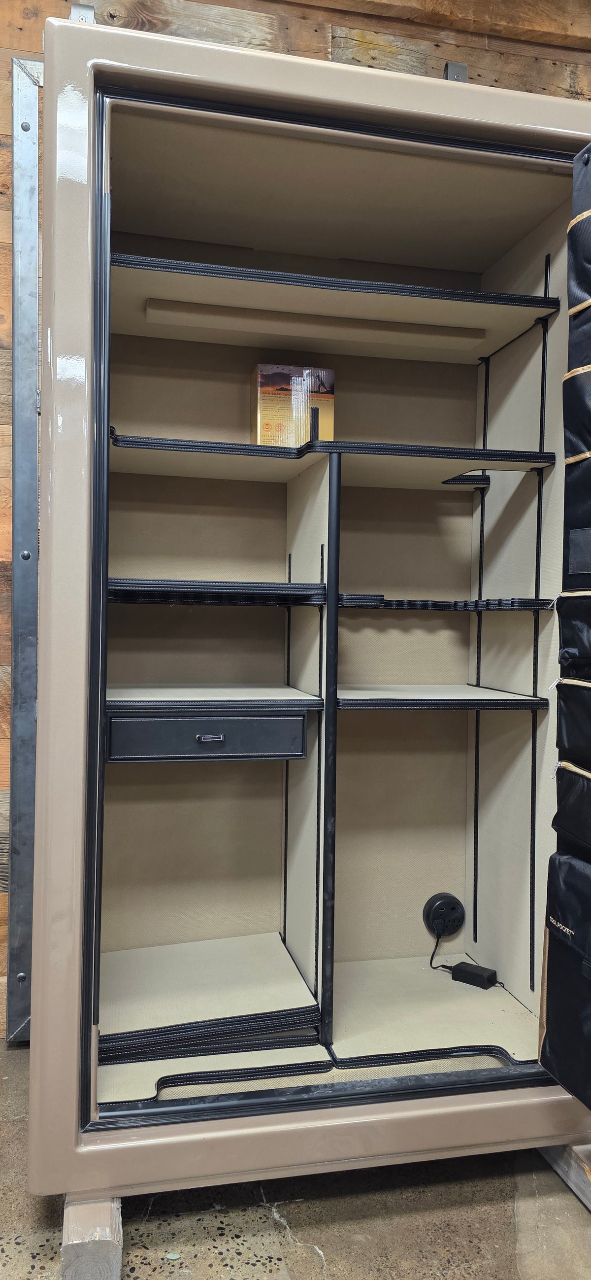 Liberty Safe | Presidential 50 | Champagne Gloss | Level 8 Security | 150 Minute Fire Protection - Clearance